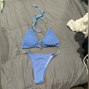 Blue chain detail bikini